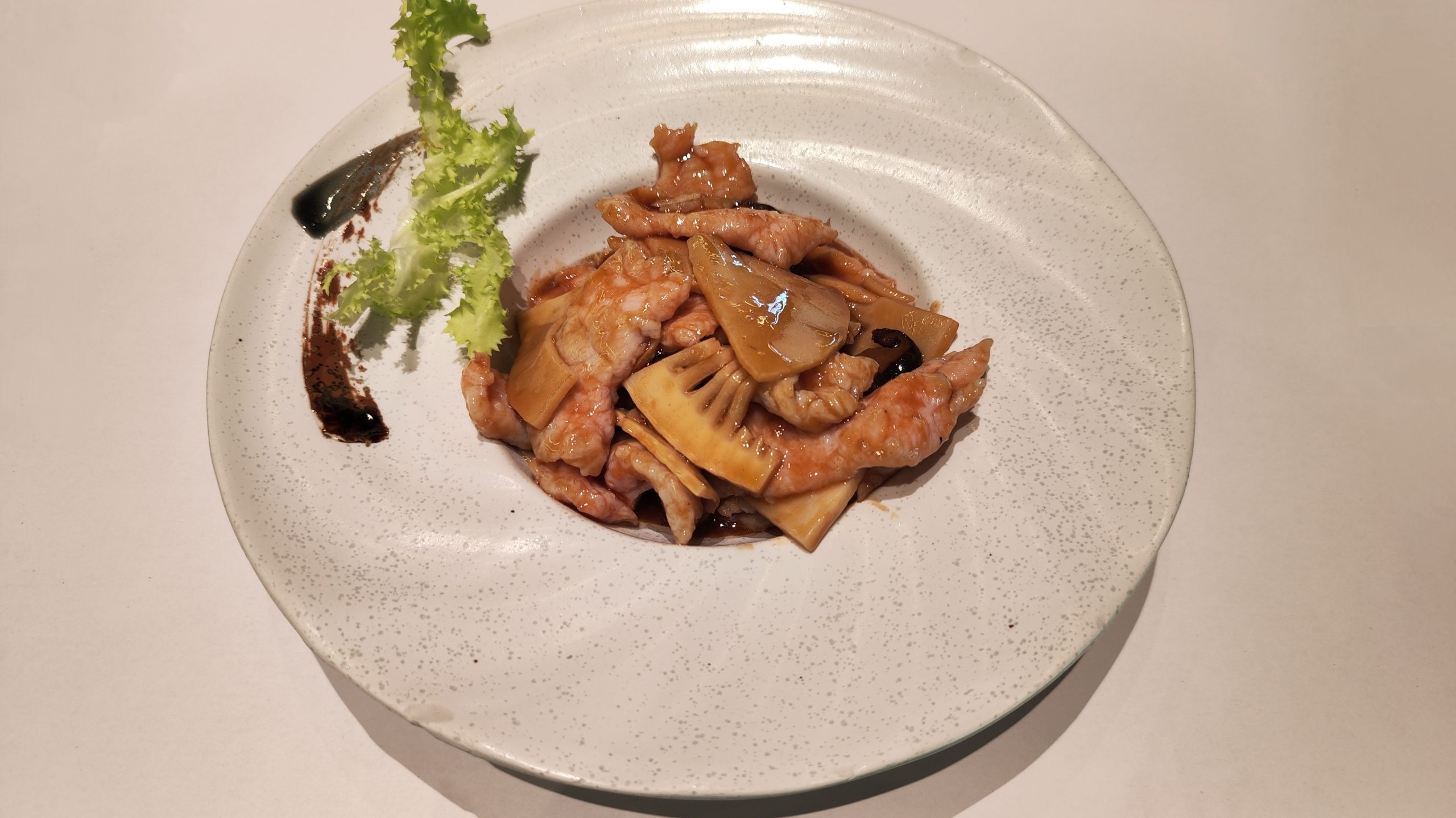261 -  MAIALE CON FUNGHI E BAMBU